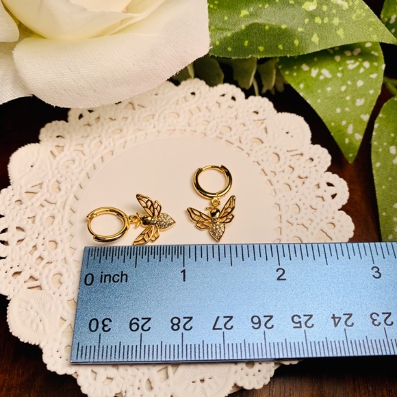 Mini Honey Bee 18K Gold Plated Crystal Hoop Earrings - Picture 6 of 8